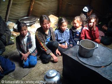 Tsaatan children