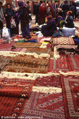 tolkuchka - carpet bazaar