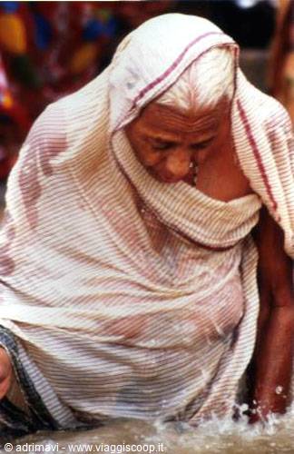 ablutions in the Ganges