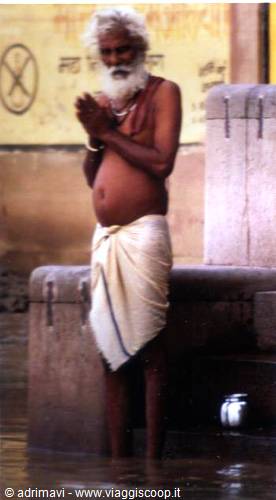 ablutions in the Ganges