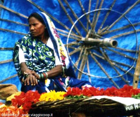 flower garland seller