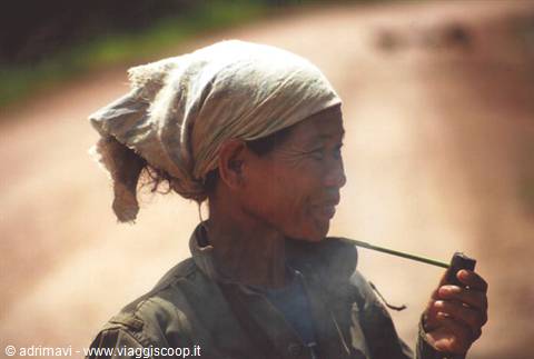 woman with opium - Mekong - Golden Triangle