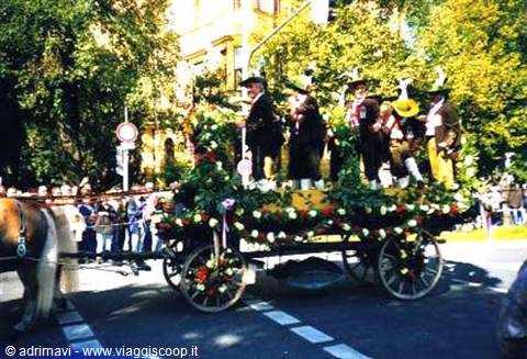 floats in Munich - Oktoberfest