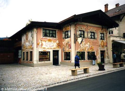 colorful houses near Munich