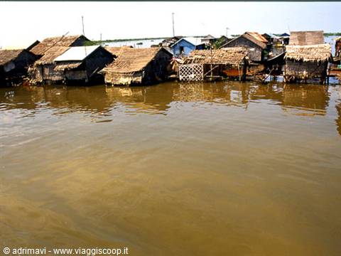 Tonlé-Sap village