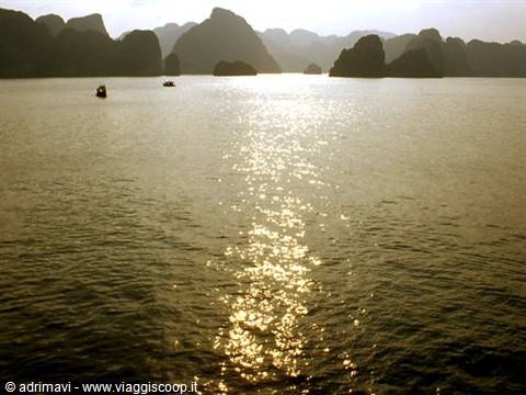sunset Halong bay