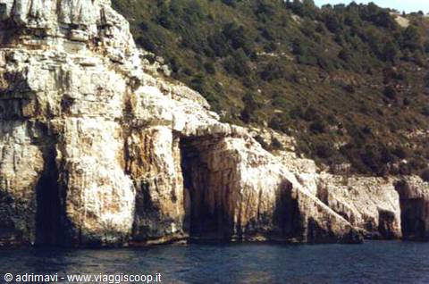 cliffs - Paxos