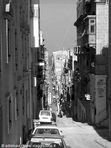 Valletta alley