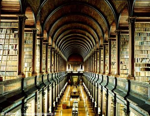 Long Room of Trinity College library, wooden vaulted ceiling and bookshelves