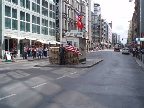 Checkpoint Charlie 