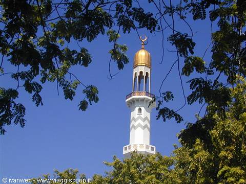 White mosque in Male
