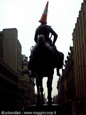 Funny statue in front of Modern Art Gallery
