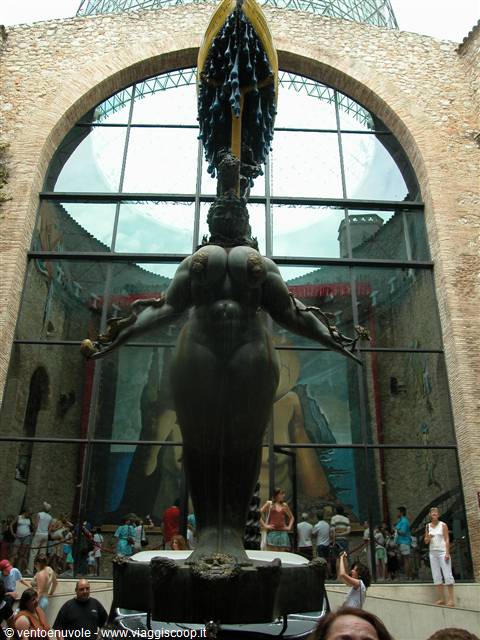 Dalí bronze statue with hanging boats at the Figueres Theatre-Museum