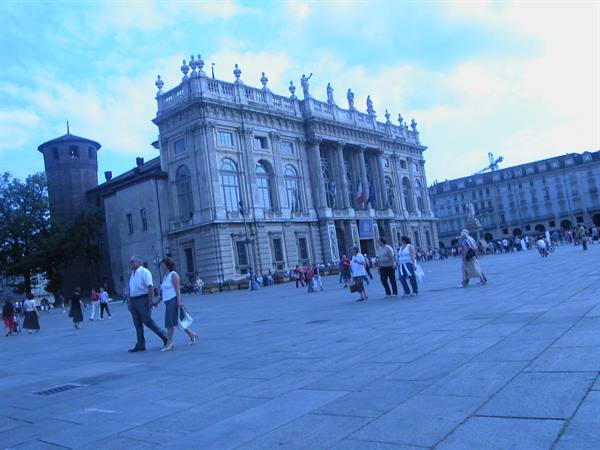 Piazza Castello 