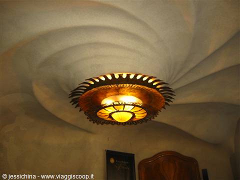 chandelier of casa batllo