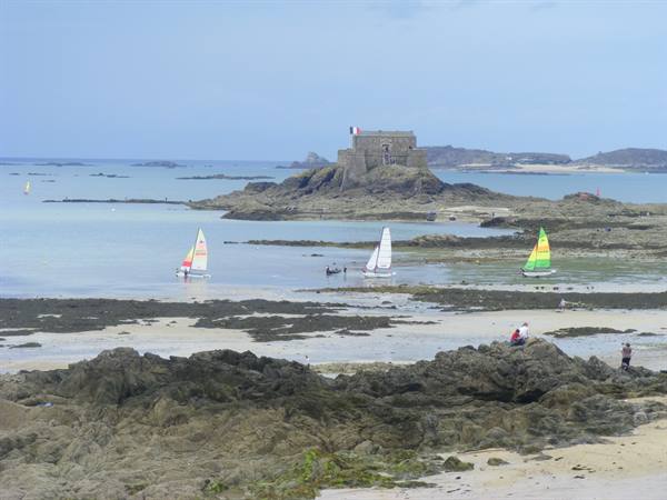 ST. MALO LOW TIDE