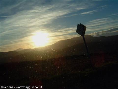 4.32 - Highlands - passing place.JPG