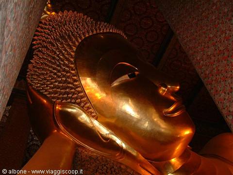 Wat Pho - Buddha Statue