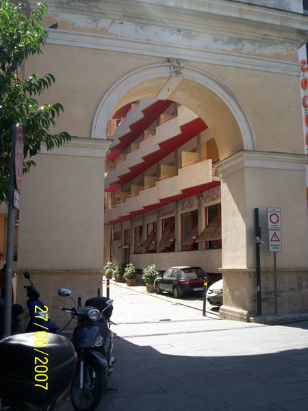 ENTERING THE OLD TOWN