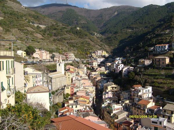 RIOMAGGIORE SEEN FROM ABOVE