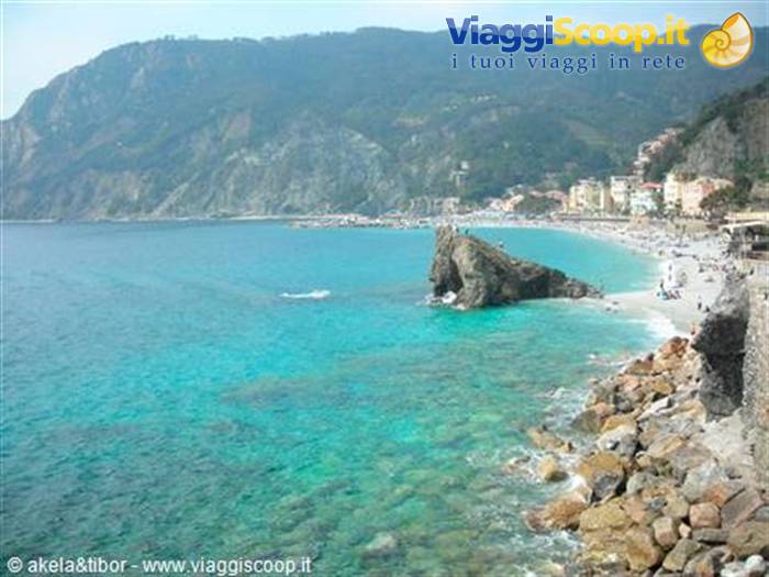 Monterosso beach