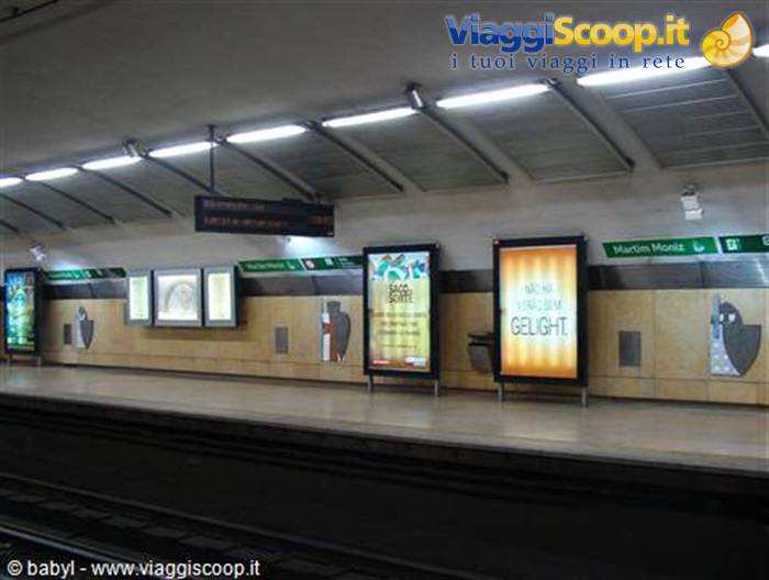 the spotless Lisbon metro