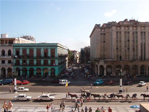turning our backs to the Capitolio