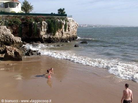 CASCAIS, ON THE ATLANTIC WITH 21°C ON 28 DECEMBER 2010