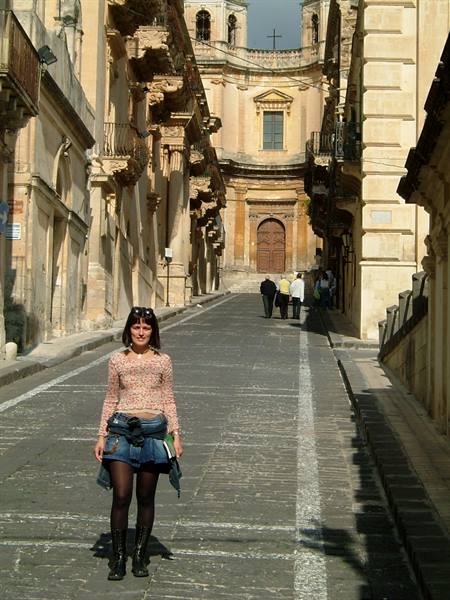 Via Nicolaci (the one of the Infiorata)
