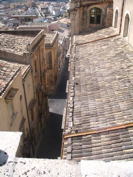 Around Noto 