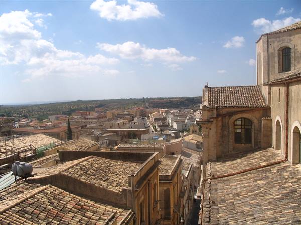 Around Noto 