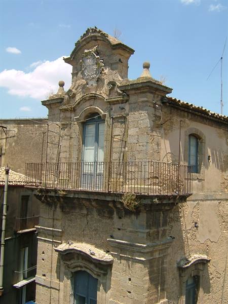 around Caltagirone