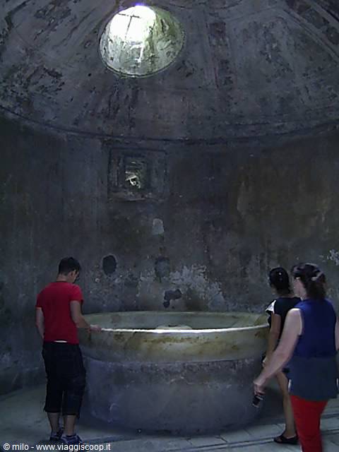pompeii, frigidarium