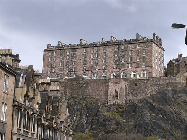 edinburgh castle