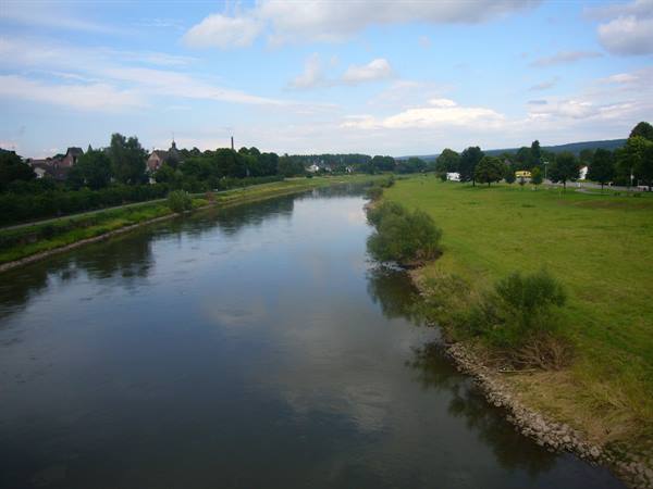 HOXTER THE RIVER