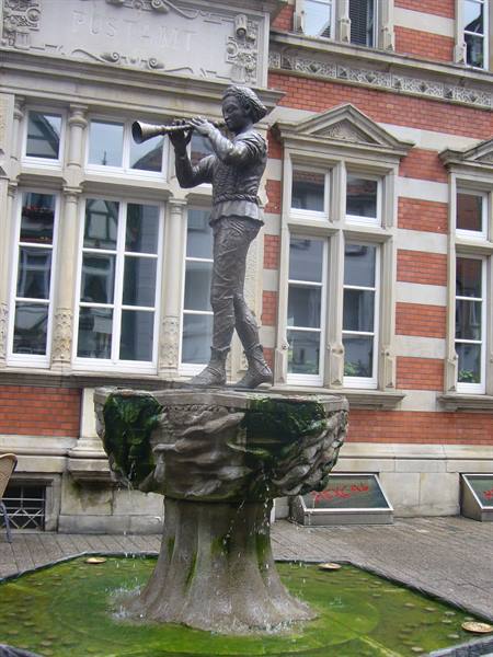 HAMELN THE TOWN OF THE PIED PIPER