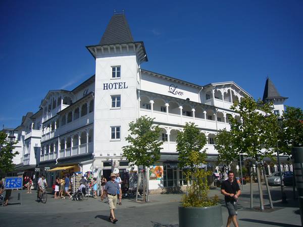 BINZ HOTEL ON THE SEAFRONT
