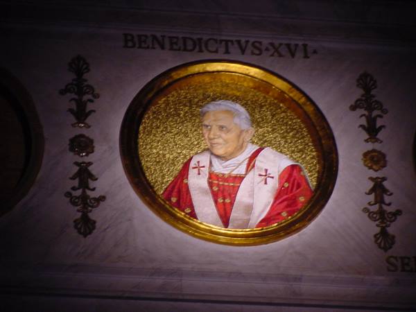 Circular golden mosaic portrait of Pope Benedict XVI, Saint Paul's Basilica