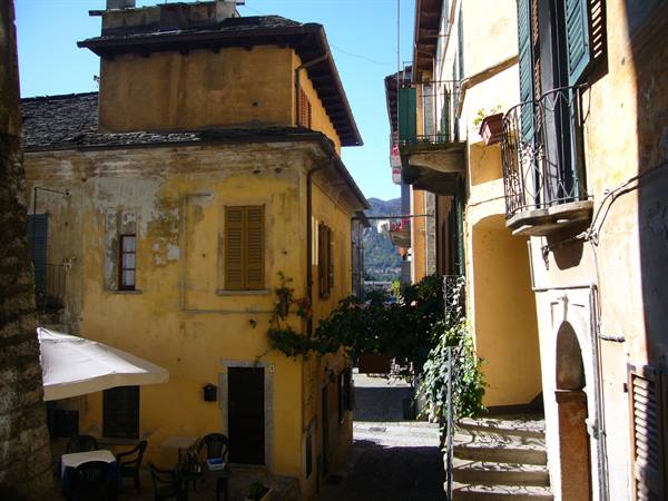 ORTA - THROUGH THE STREETS