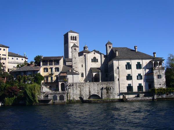 TOWARDS SAN GIULIO ISLAND