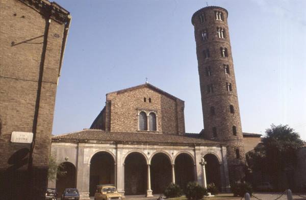 Basilica of Sant'Apollinare Nuovo in Ravenna, brick facade with cylindrical bell tower