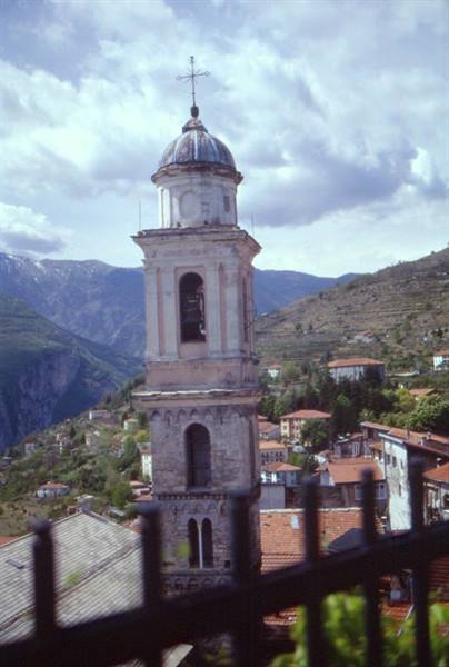 TRIORA