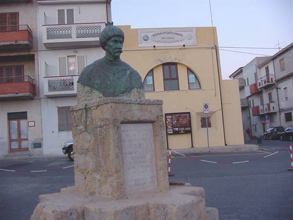 LE CASTELLA