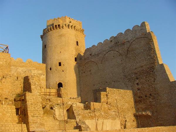 LE CASTELLA