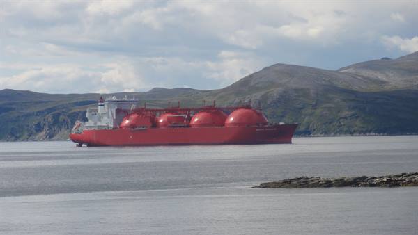 GAS TANKER SHIP 