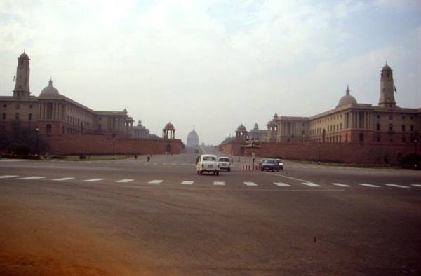 THE STREETS OF NEW DELHI