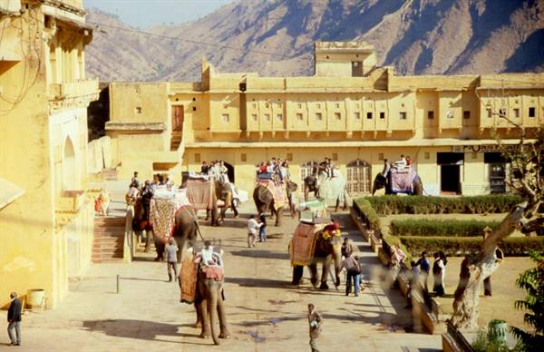 AMBER FORT - MEANS OF TRANSPORT