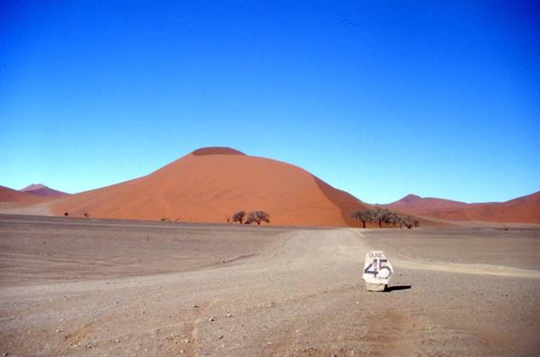NAMIB DESERT - SOSSUSVLEI DUNE 45