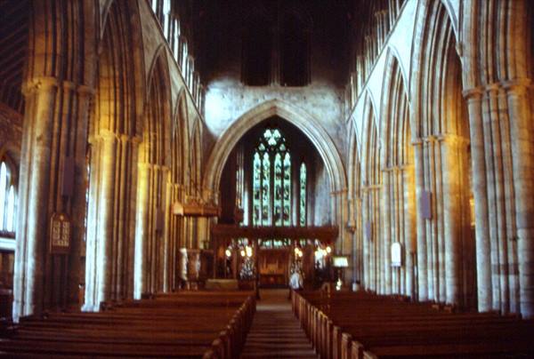DUNBLANE - INTERIOR OF THE CATHEDRAL