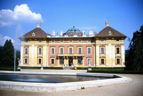 AUSTERLITZ - THE VILLA WHERE NAPOLEON STAYED BEFORE THE BATTLE